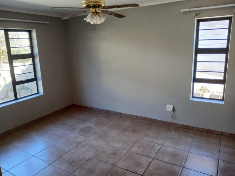 3 Bedroom Property for Sale in Reebok Western Cape